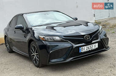 Седан Toyota Camry 2021 в Полтаве