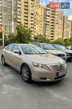 Седан Toyota Camry 2006 в Киеве
