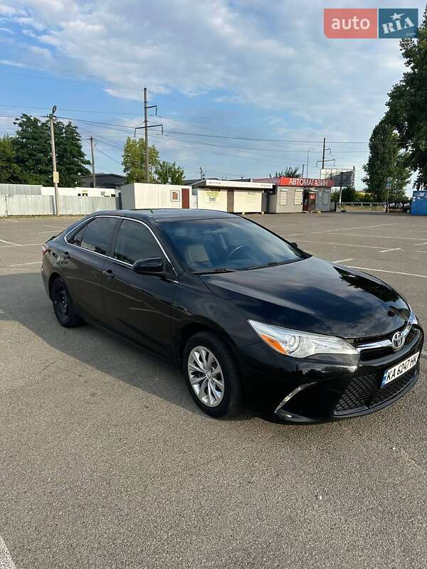 Седан Toyota Camry 2014 в Києві