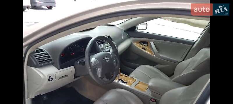 Седан Toyota Camry 2006 в Николаеве