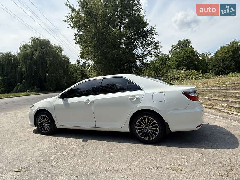 Седан Toyota Camry 2016 в Полтаві