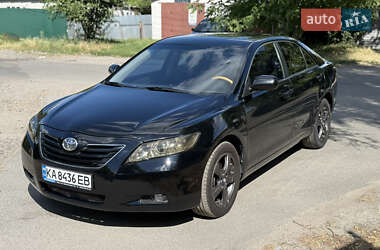 Седан Toyota Camry 2006 в Киеве