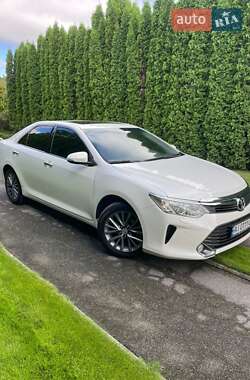 Седан Toyota Camry 2014 в Киеве