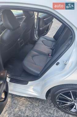 Седан Toyota Camry 2022 в 