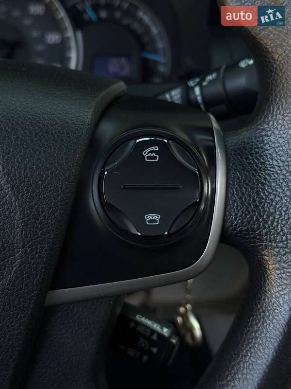 Седан Toyota Camry 2013 в Днепре