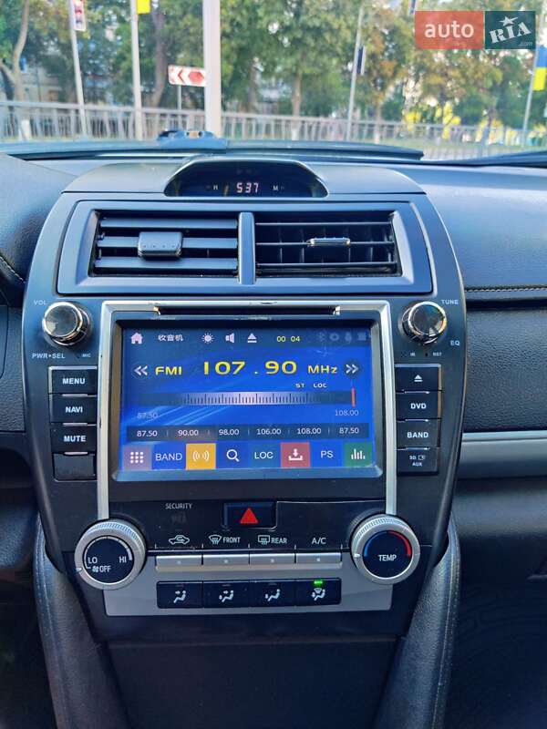 Седан Toyota Camry 2014 в Харькове