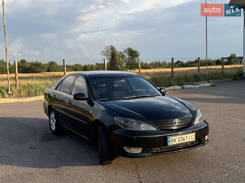 Toyota Camry 2004