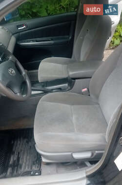Седан Toyota Camry 2005 в 