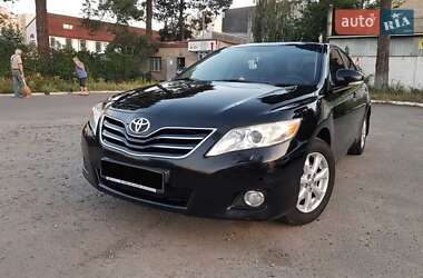 Седан Toyota Camry 2010 в Киеве