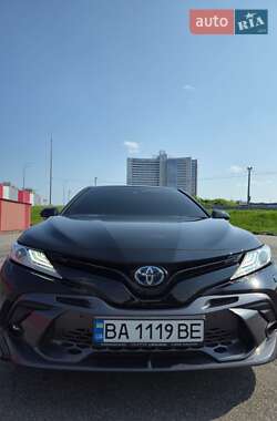 Седан Toyota Camry 2019 в 