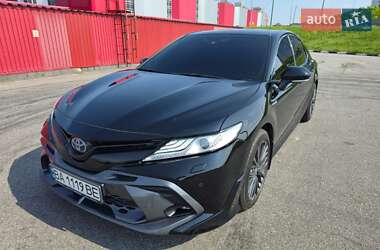 Седан Toyota Camry 2019 в 