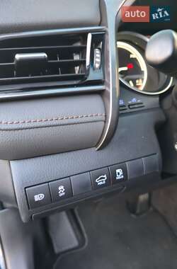 Седан Toyota Camry 2019 в 