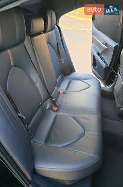 Седан Toyota Camry 2019 в 