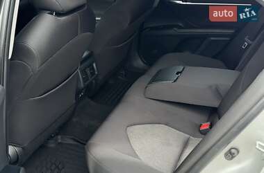 Седан Toyota Camry 2020 в 