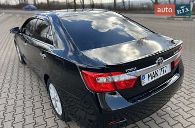 Седан Toyota Camry 2012 в 