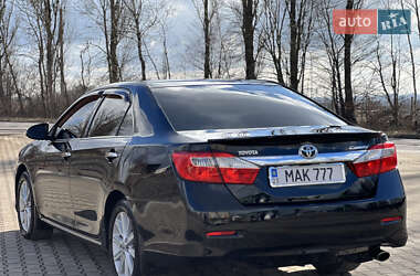 Седан Toyota Camry 2012 в 