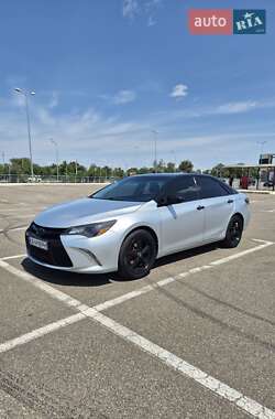 Седан Toyota Camry 2015 в Києві