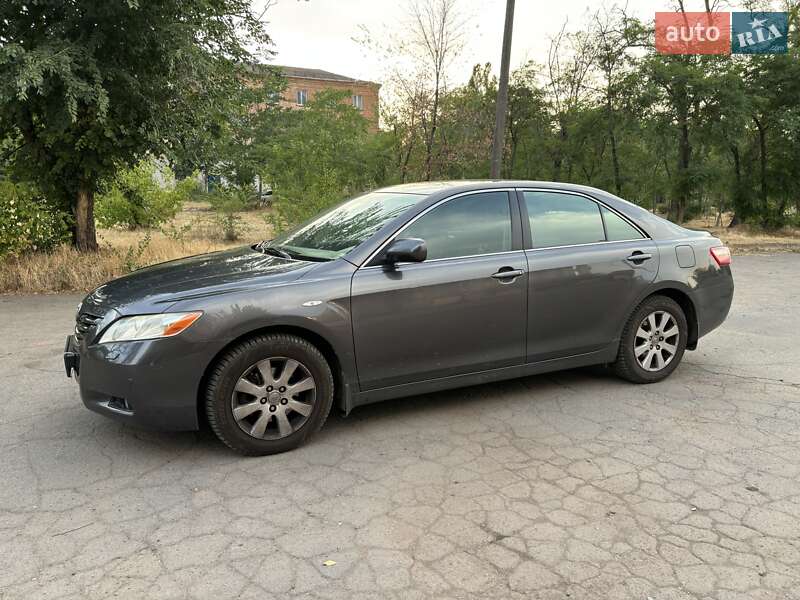 Седан Toyota Camry 2008 в Кривому Розі