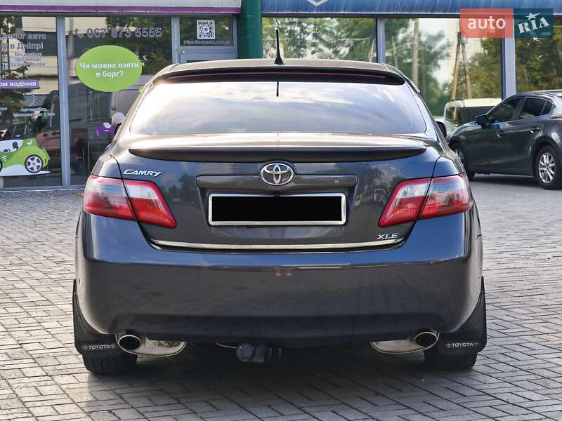 Седан Toyota Camry 2006 в Днепре