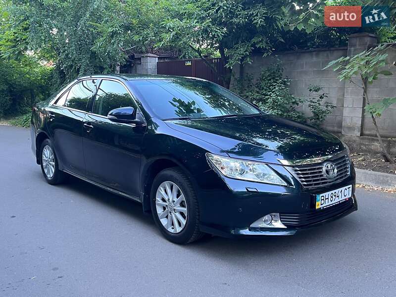 Седан Toyota Camry 2014 в Одессе