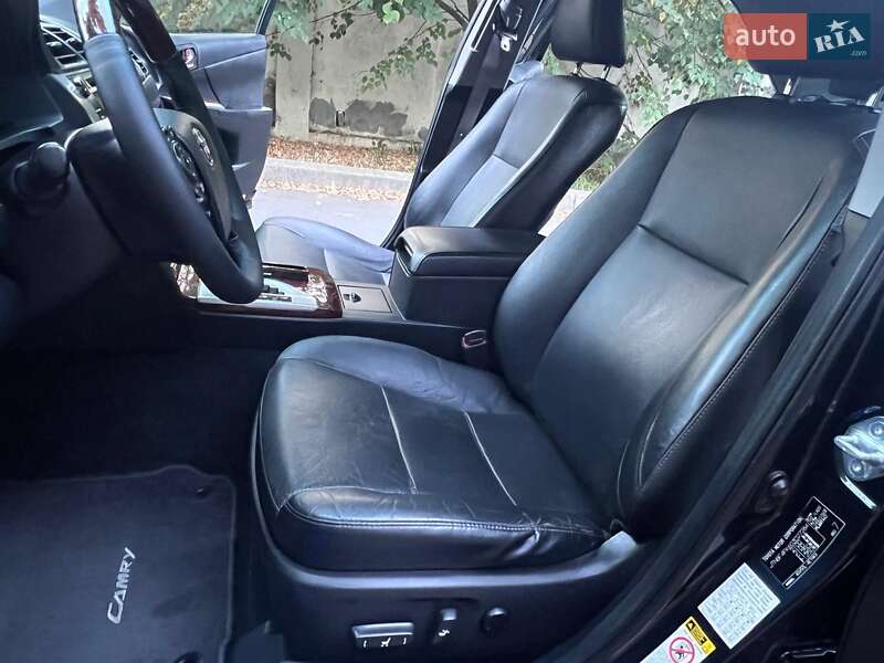 Седан Toyota Camry 2014 в Одессе