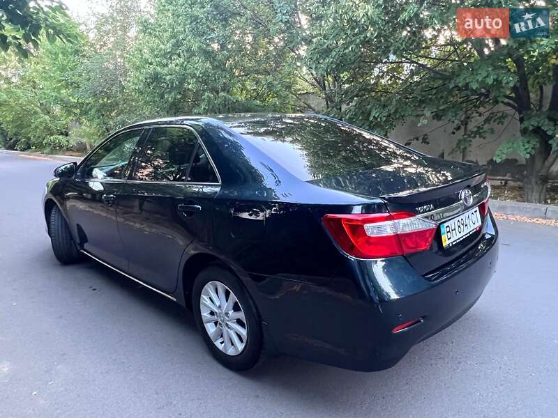 Седан Toyota Camry 2014 в Одессе