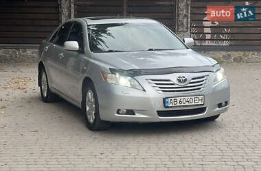 Седан Toyota Camry 2006 в Виннице