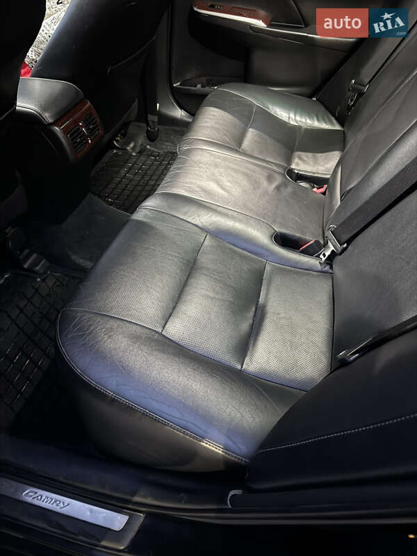 Седан Toyota Camry 2011 в Києві