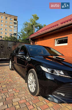 Седан Toyota Camry 2019 в Кривом Роге