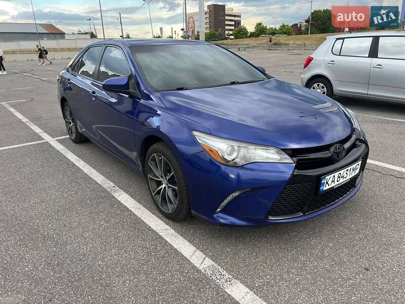 Toyota Camry 2015