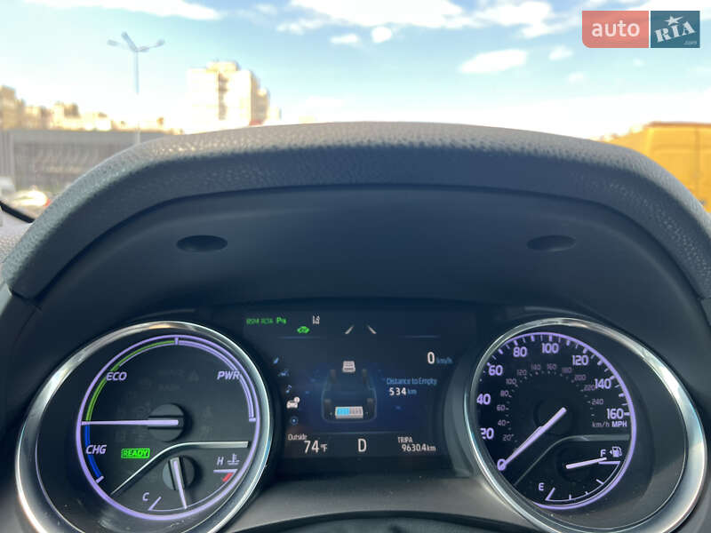 Седан Toyota Camry 2018 в Киеве