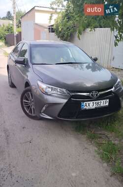 Седан Toyota Camry 2015 в Харкові