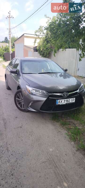 Toyota Camry 2015