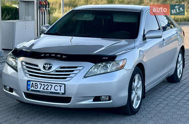 Седан Toyota Camry 2008 в Жмеринке