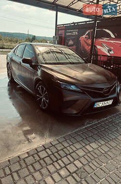 Седан Toyota Camry 2018 в 