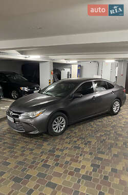 Седан Toyota Camry 2014 в Киеве