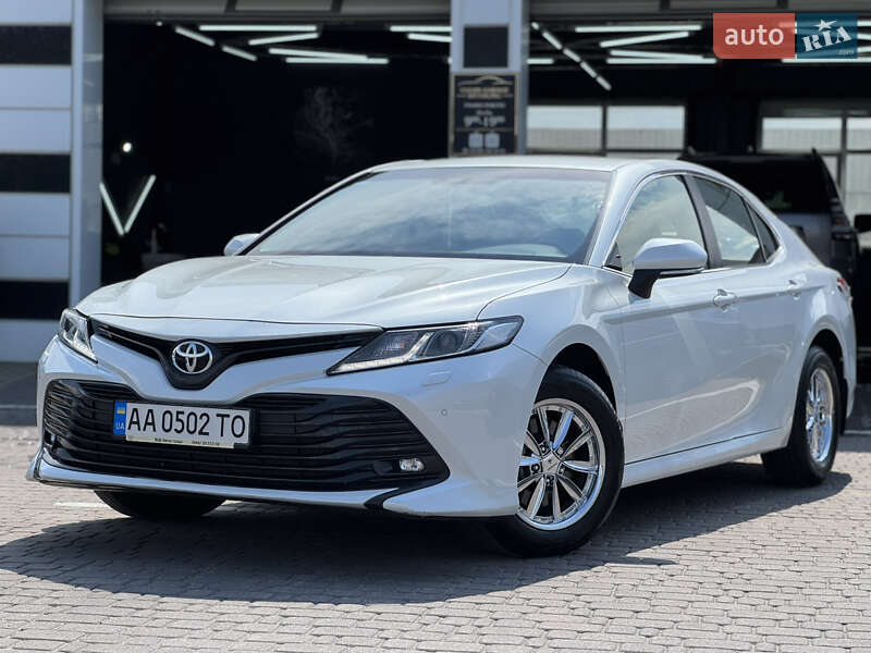 Toyota Camry 2018