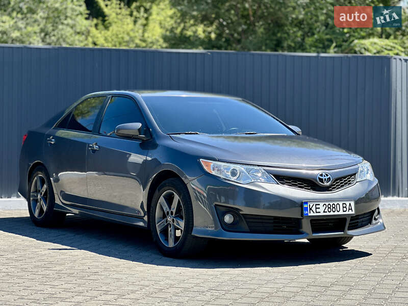 Toyota Camry 2012
