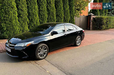 Седан Toyota Camry 2015 в Киеве