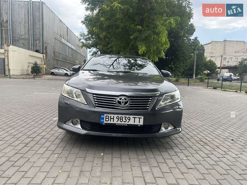 Седан Toyota Camry 2013 в Одессе