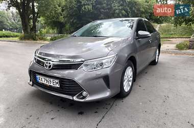 Седан Toyota Camry 2016 в Смілі