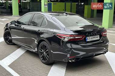 Седан Toyota Camry 2021 в 