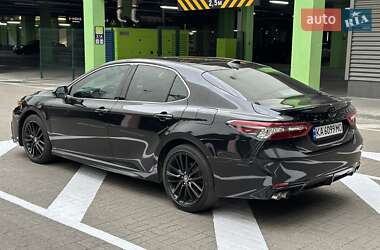 Седан Toyota Camry 2021 в 