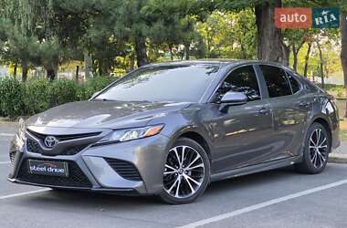 Седан Toyota Camry 2017 в Миколаєві