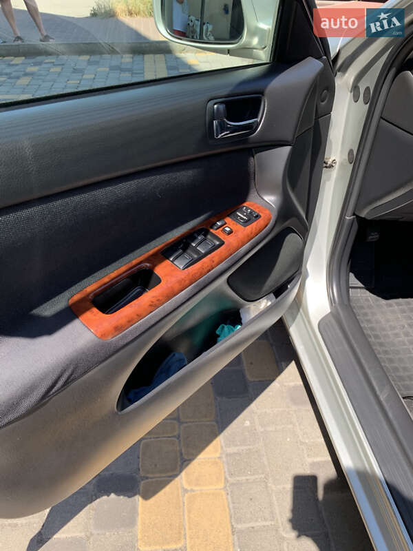Седан Toyota Camry 2003 в Киеве