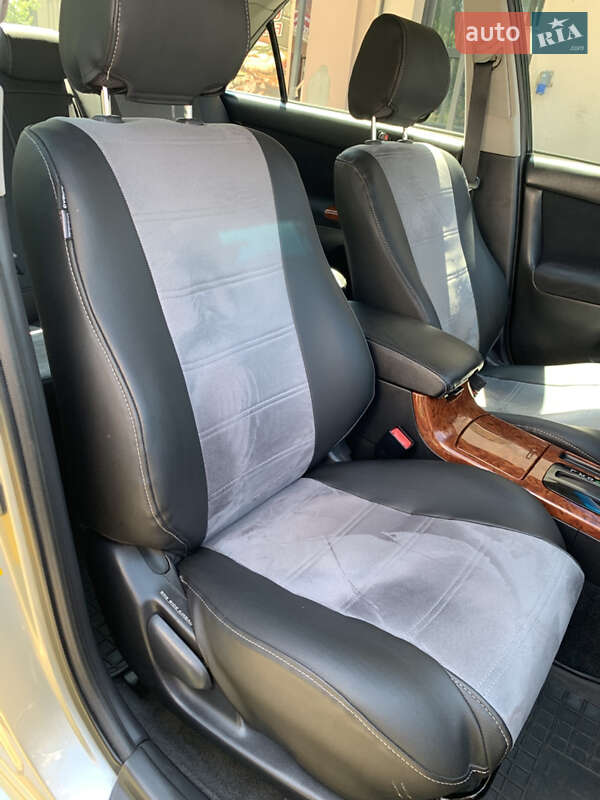 Седан Toyota Camry 2003 в Киеве