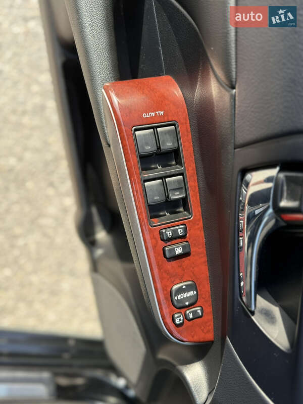 Седан Toyota Camry 2013 в Виннице