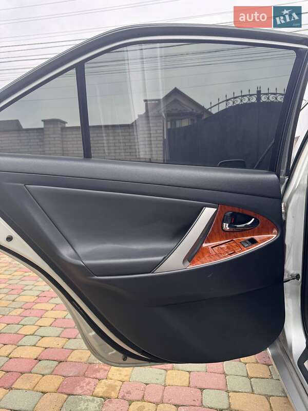 Седан Toyota Camry 2007 в Виннице