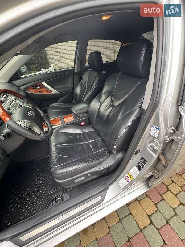 Седан Toyota Camry 2007 в Виннице