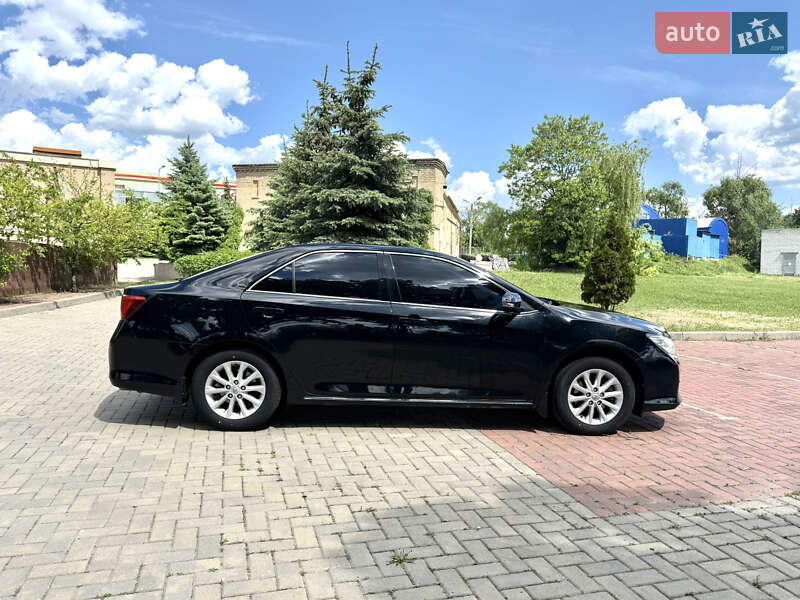 Седан Toyota Camry 2014 в Харькове